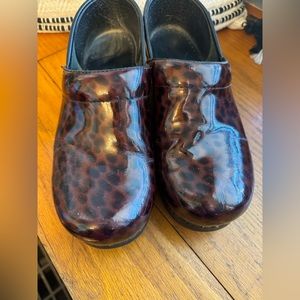 Dansko size 38